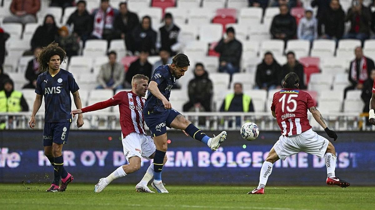 Kupada nefes kesen eleme: Sivasspor-Fenerbahe