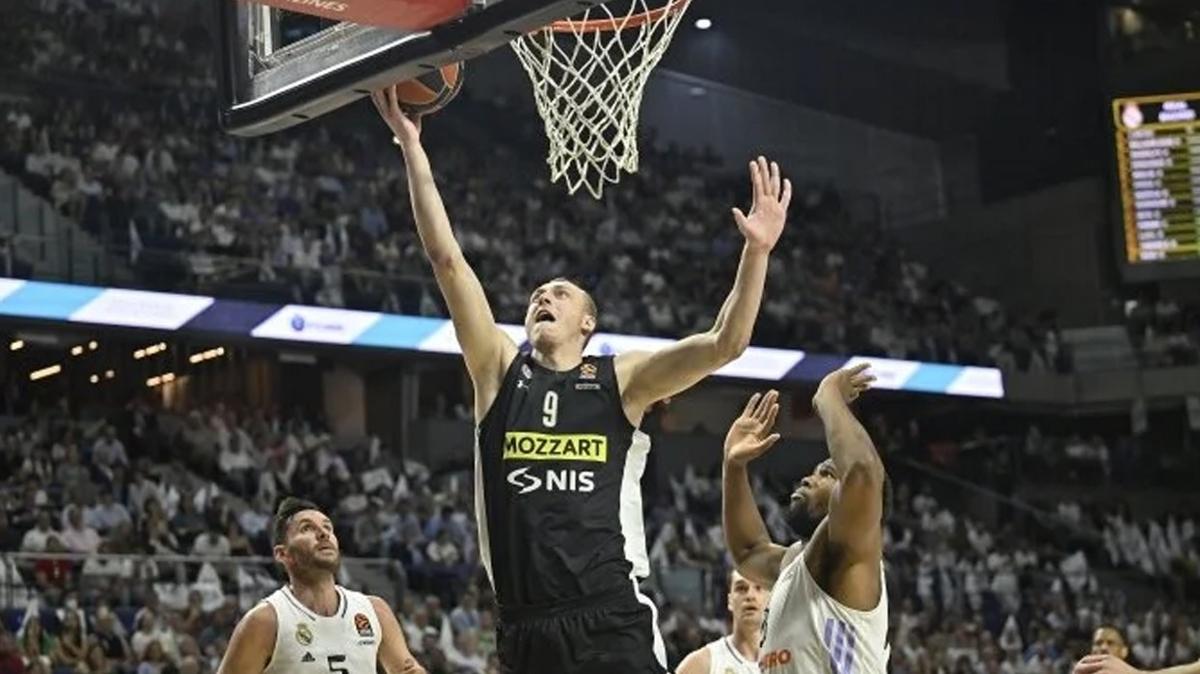 Real Madrid bu sefer Partizan' devirdi