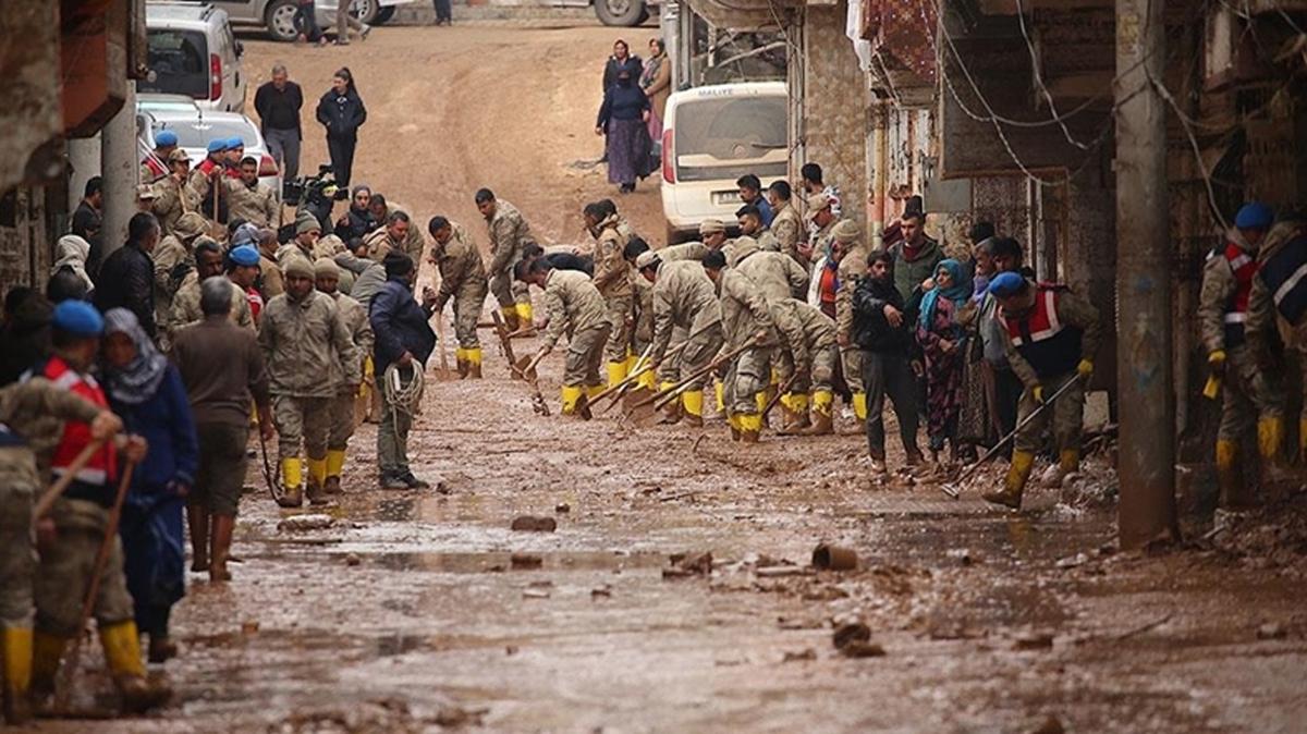 anlurfa'da sel felaketinin izleri siliniyor... Onarma projeleri balad