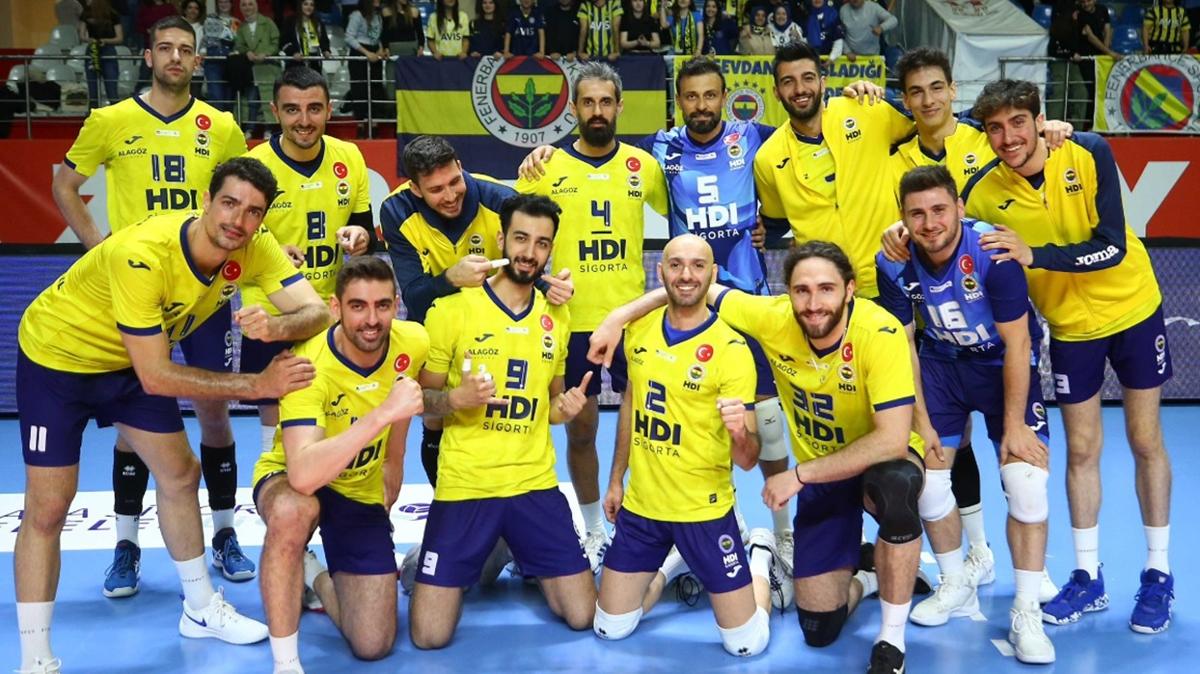 Fenerbahe HDI Sigorta, Arkas Spor'u 3-1 malup ederek seride 1-0 ne geti