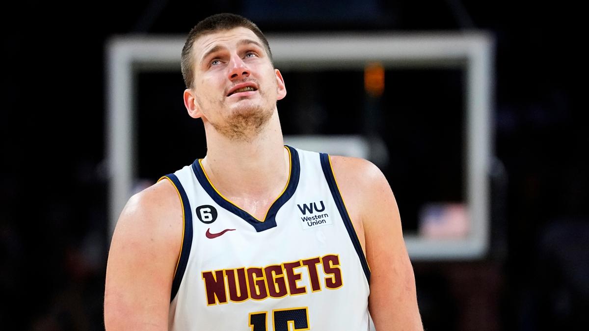 NBA'de Nikola Jokic'e para cezas