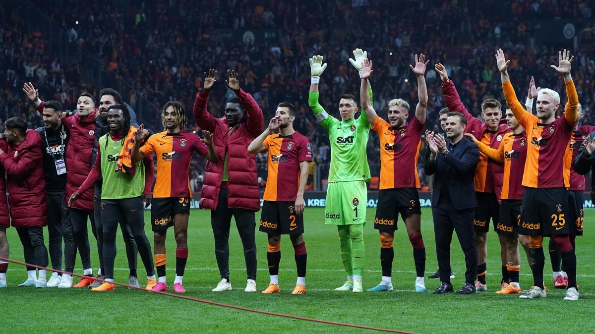 Galatasaray'da geri saym balad! 19 futbolcu ilki yaayacak