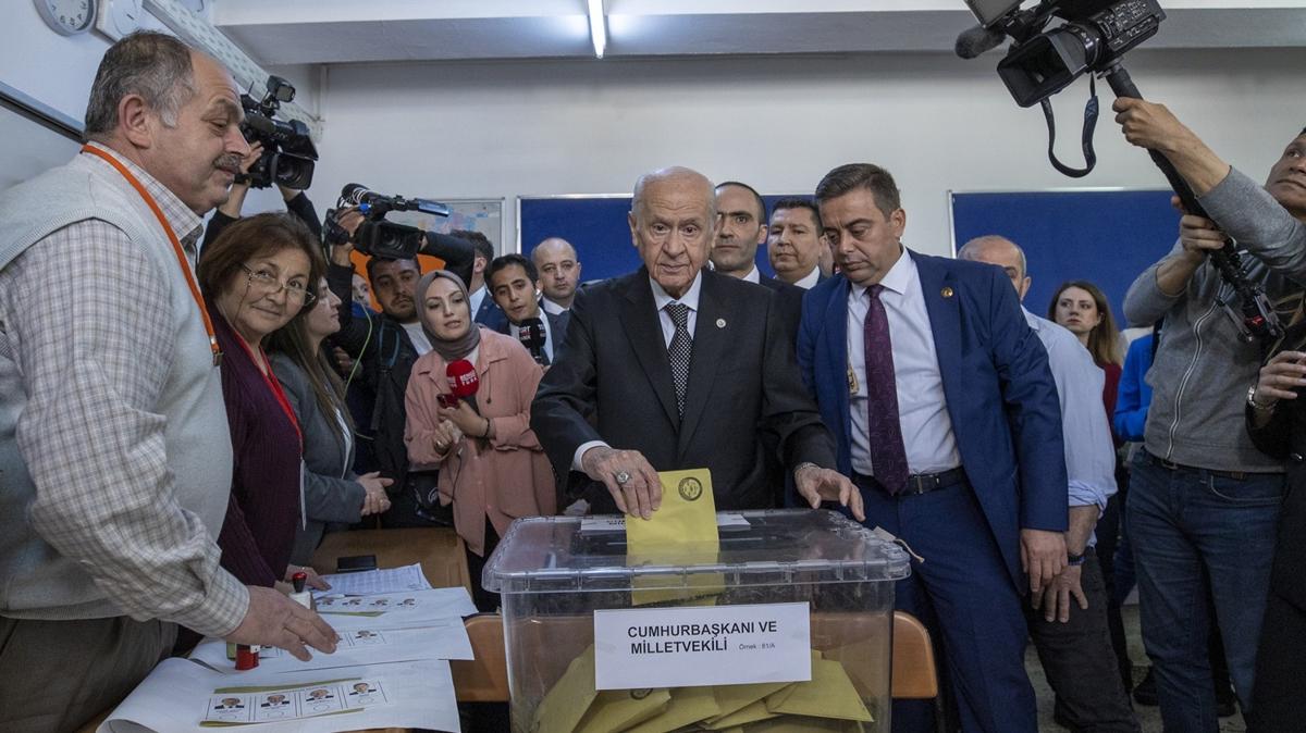 MHP Lideri Devlet Baheli Ankara'da oyunu kulland