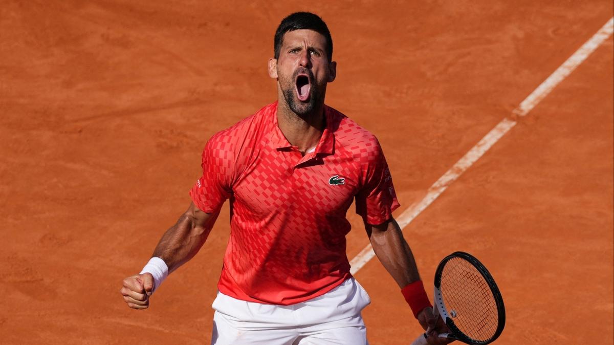 Novak Djokovic ve Iga Swiatek, Roma Ak'ta 3. tur biletini ald