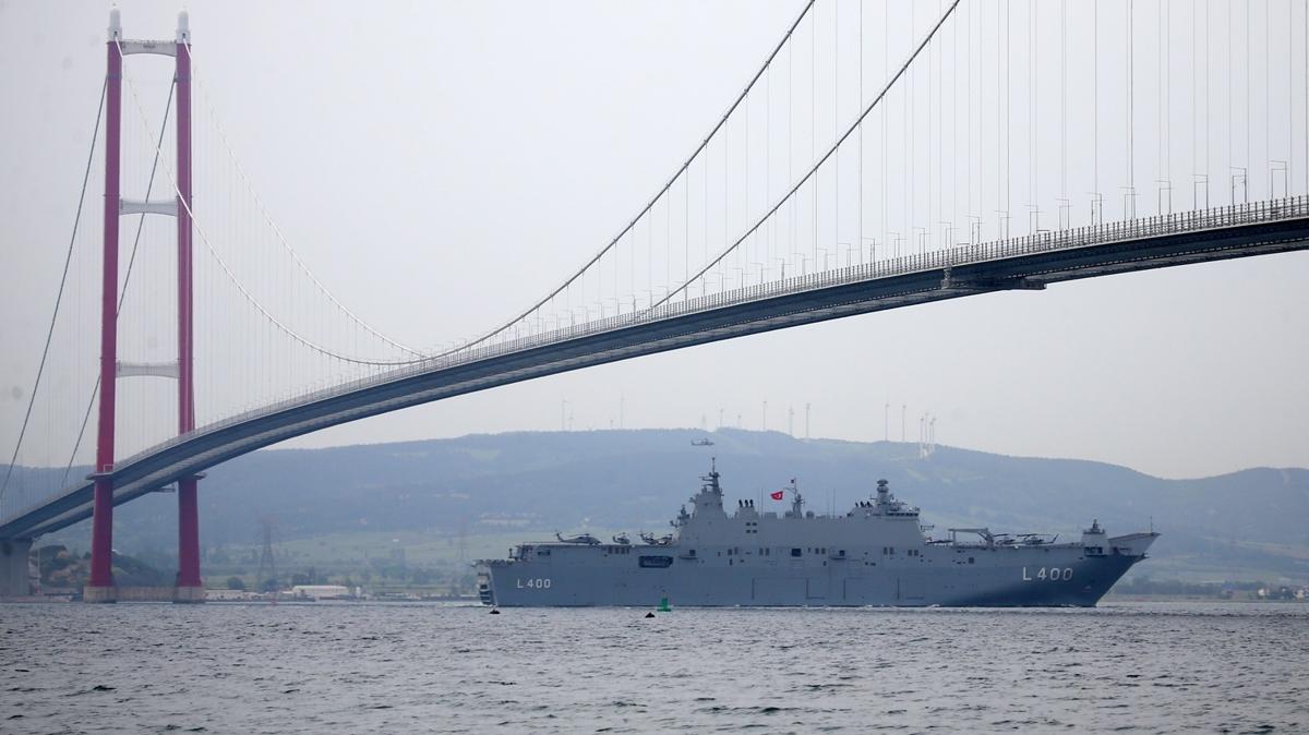 TCG Anadolu, anakkale Boaz'ndan geti