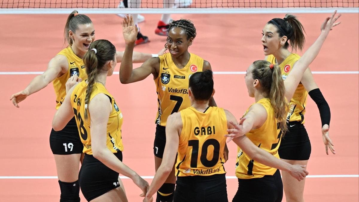 VakfBank sezonu 2 kupayla kapatmak istiyor