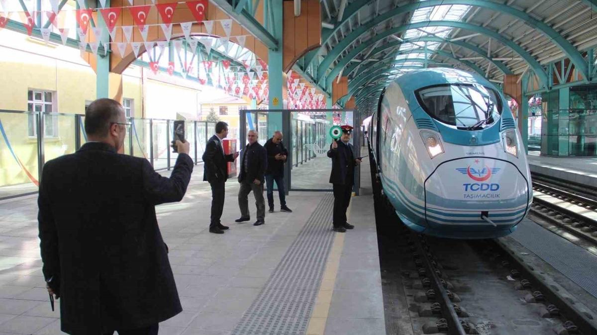 Ankara-Sivas yksek hzl tren seferinin merakla beklenen bilet fiyat akland.
