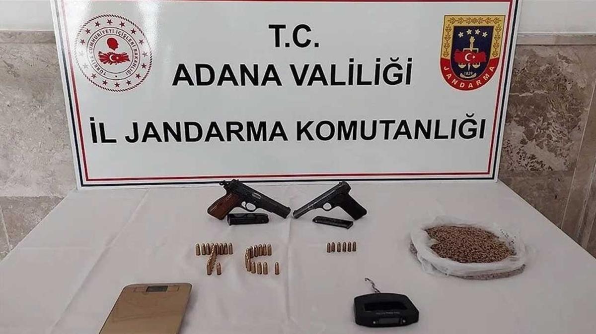 Adana'da jandarmann "huzur ve gven" uygulamasnda 27 gzalt