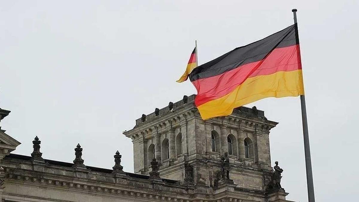 Almanya'da hkmeti oluturan partiler vatandalk yasas reformunda anlat