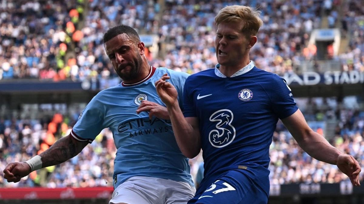 ampiyon Manchester City Chelsea'yi de devirdi