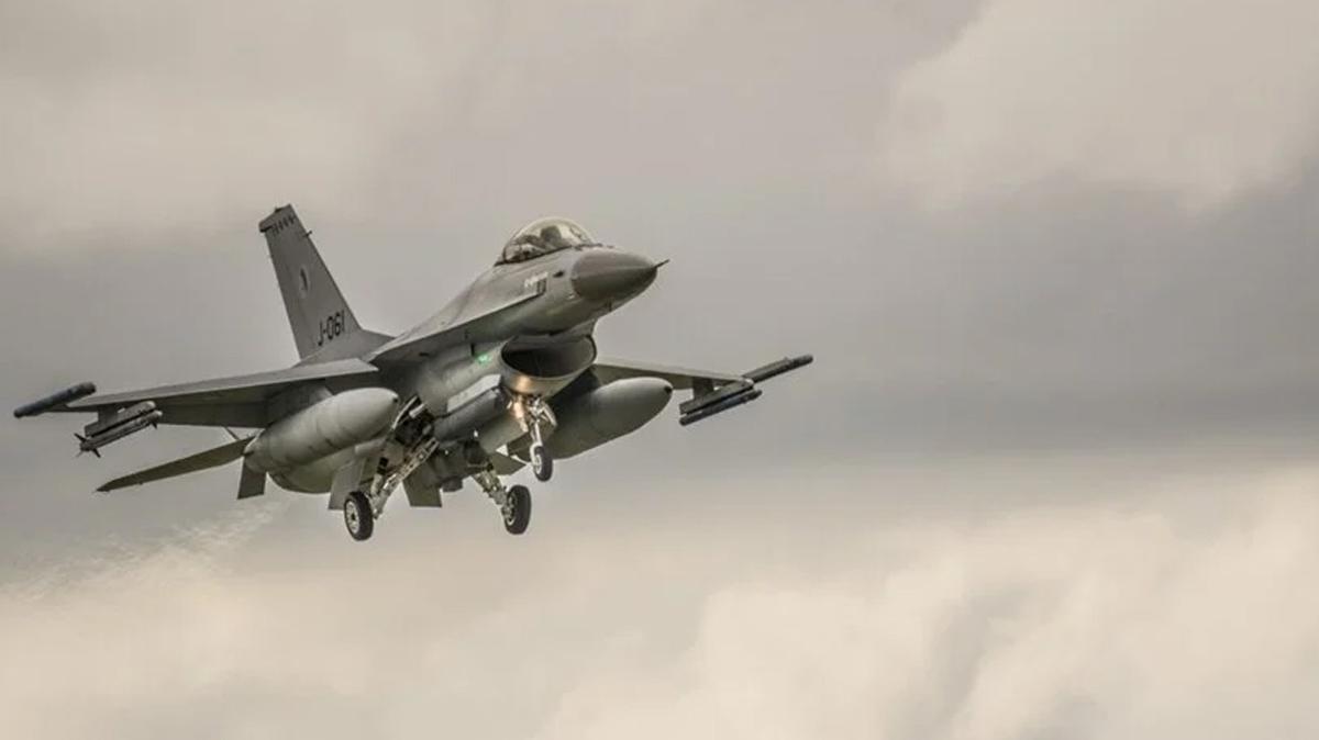 AB resmen duyurdu! F-16 eitimi balad