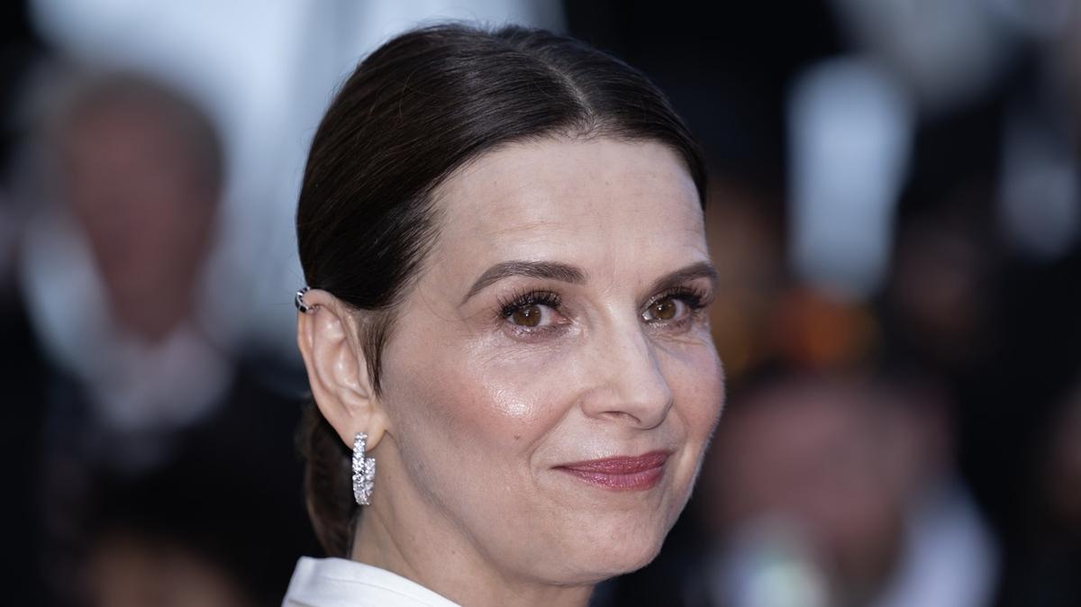 Juliette Binoche baroll 'La Passion de Dodin Bouffant' filmi Cannes'da grcye kt
