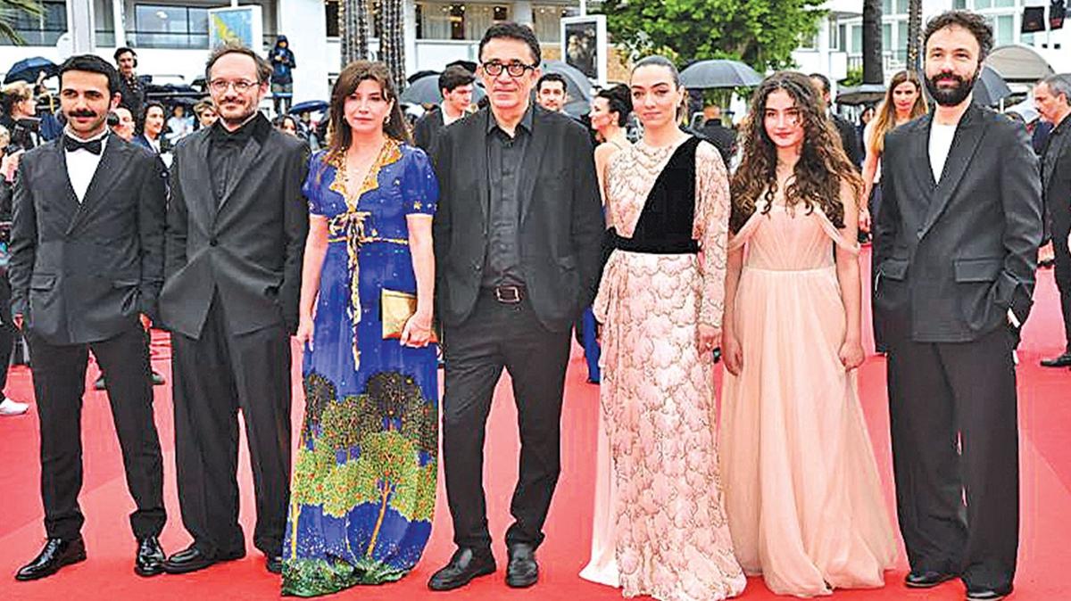 Cannes Film Festivali'nde Trkler baarlaryla parlad