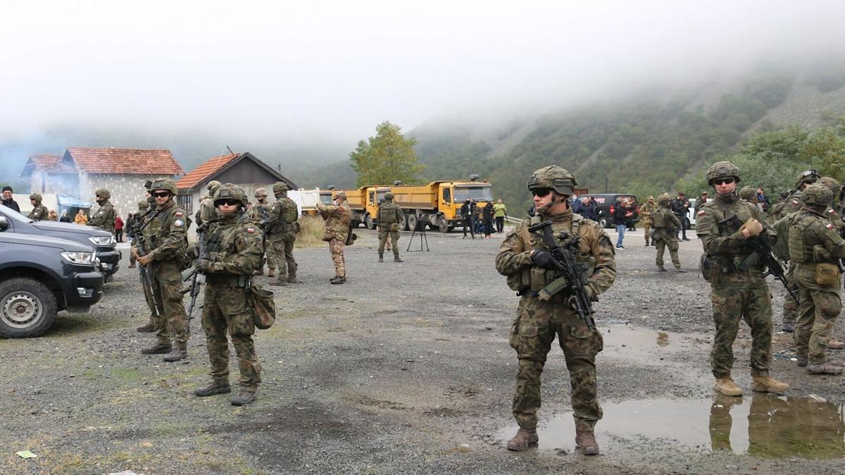 Srbistan'dan Kosova snrna ordu konulandrma karar