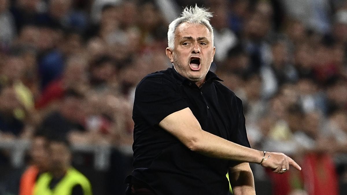 UEFA'dan Mourinho'ya kt haber!