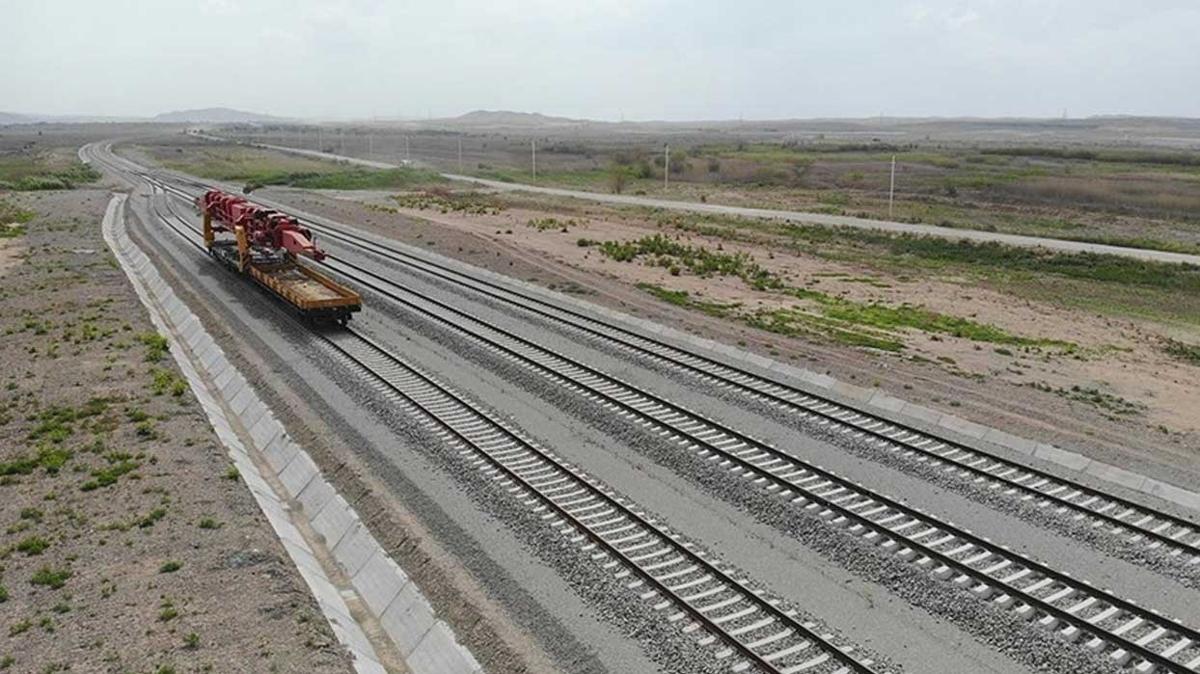 Azerbaycan'daki demiryolu hatt yeniden kurulacak