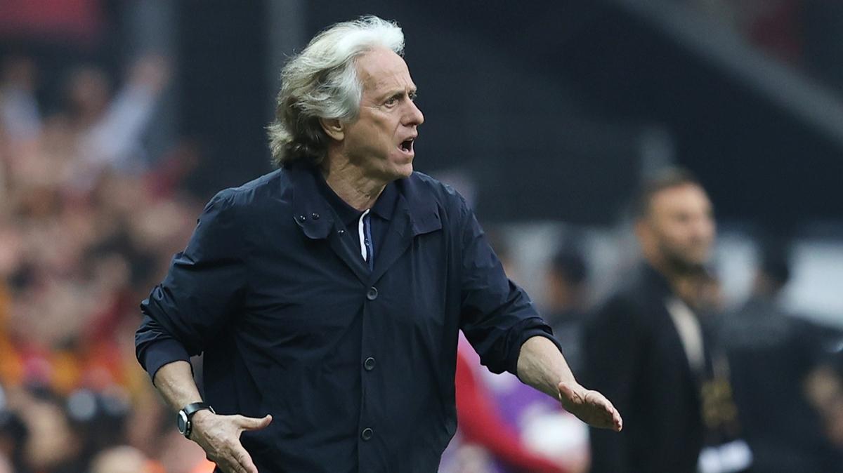 Jorge Jesus derbi malubiyeti sonras basn toplantsna katlmad