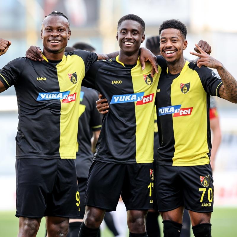 �stanbulspor lige tutunmak i�in sahaya ��kacak