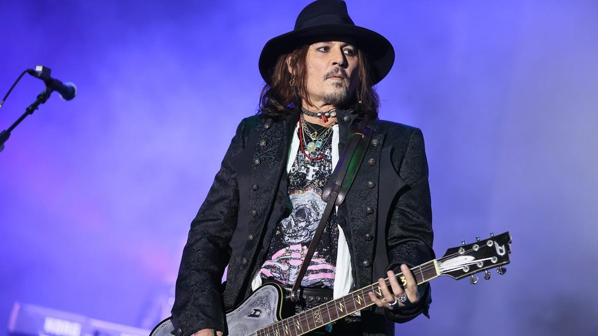 Johnny Depp'ten stanbullu hayranlarna unutulmaz konser!