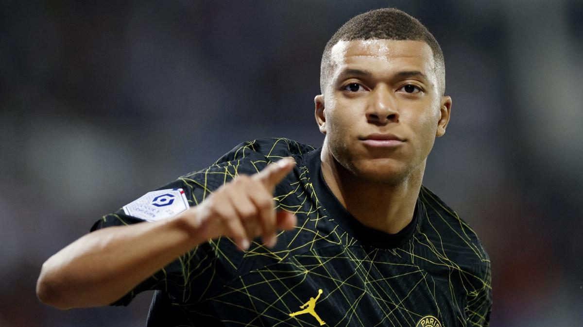 Kylian Mbappe'den ayrlk aklamas