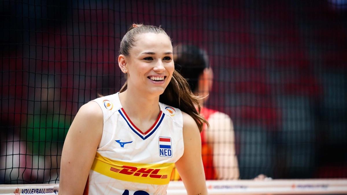 VakfBank, Sarah van Aalen'i transfer etti