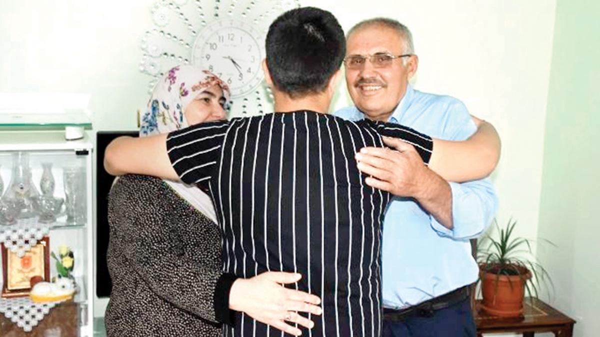 11 yllk mutlulukta gurur gn! Koruyucu ailesi Bayram'a umut oldu