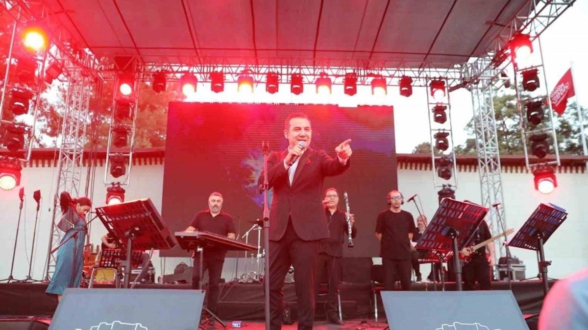 Ferhat Ger Gaziantepli hayranlarna unutulmaz bir konser yaatt