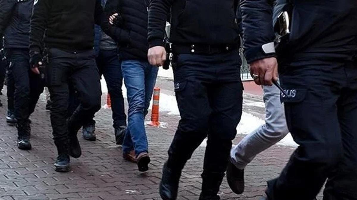 Ankara merkezli 12 ilde e zamanl operasyon