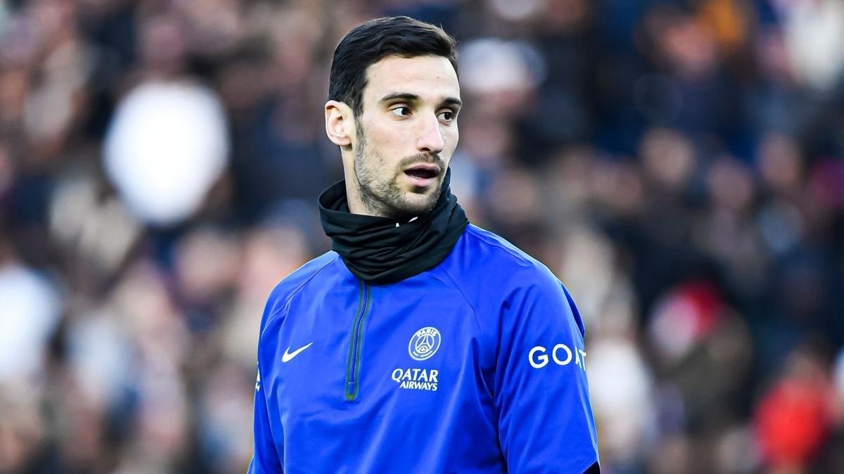 PSG'de kaleci Sergio Rico, 22 gn sonra komadan kt