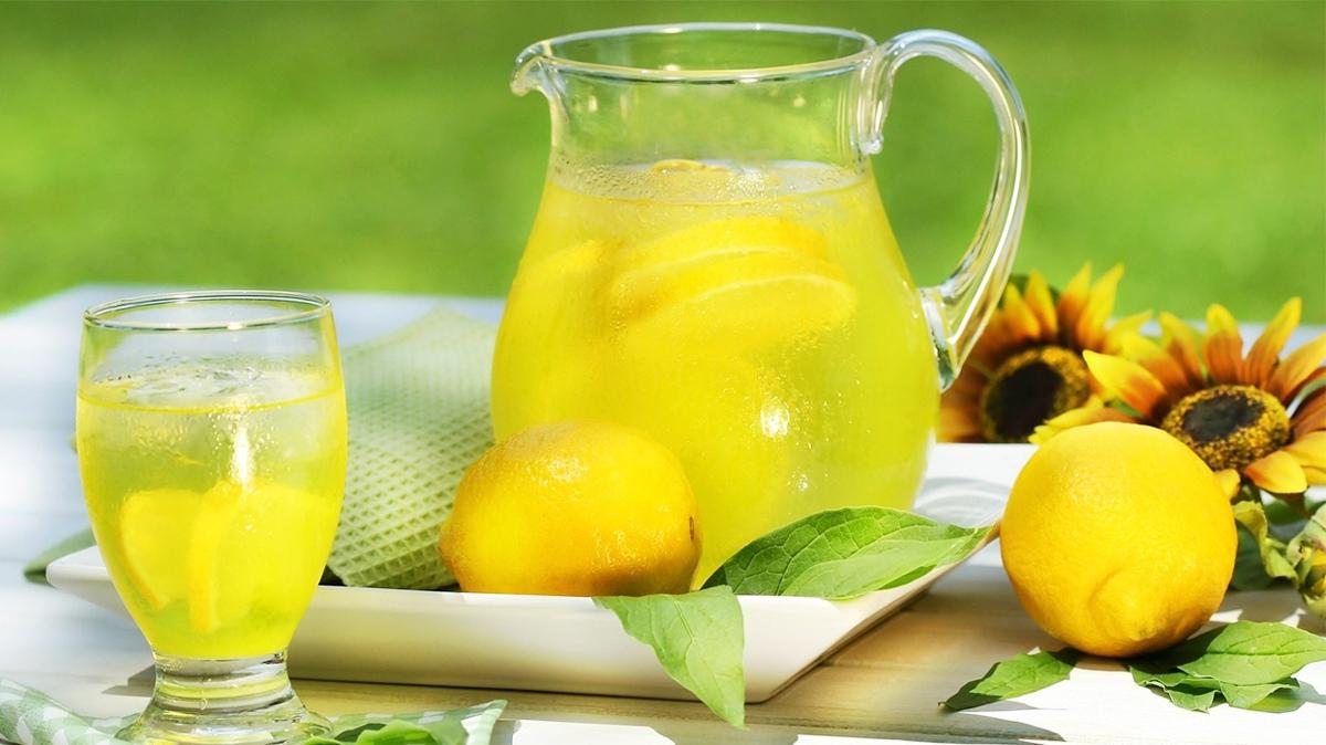 Yaz aylarnda serinleten lezzet! te ekersiz limonata tarifi