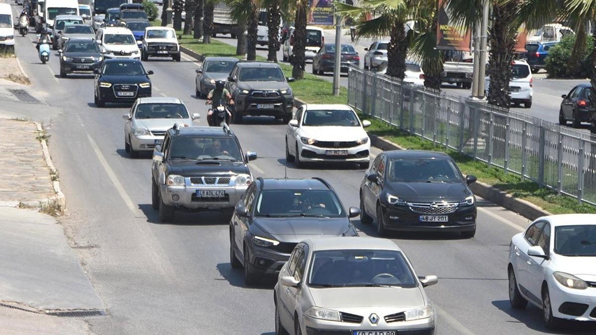 Bodrum'a 1 gnde 25 bin ara giri yapt, 5 dakikalk yol 45 dakikaya kt