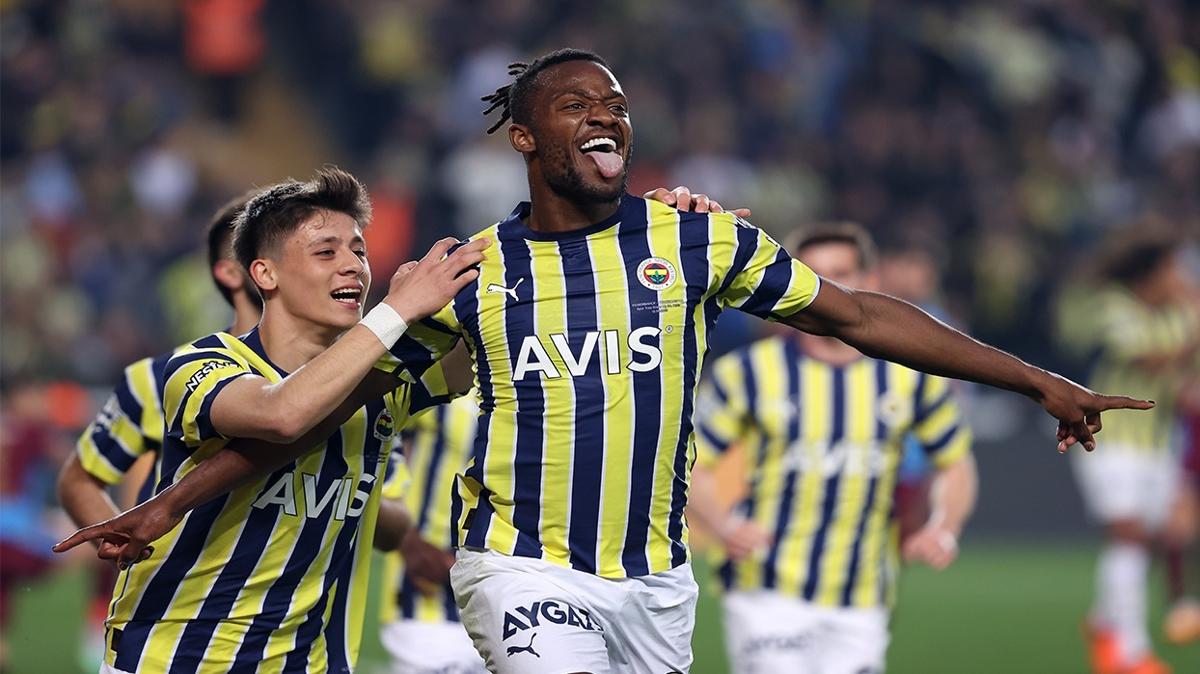 Batshuayi kalmak istiyor