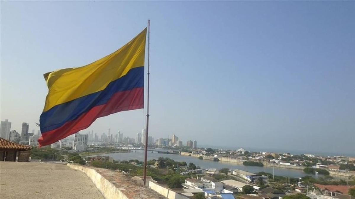 Kolombiya'da silahl saldrlar: 3 polis hayatn kaybetti