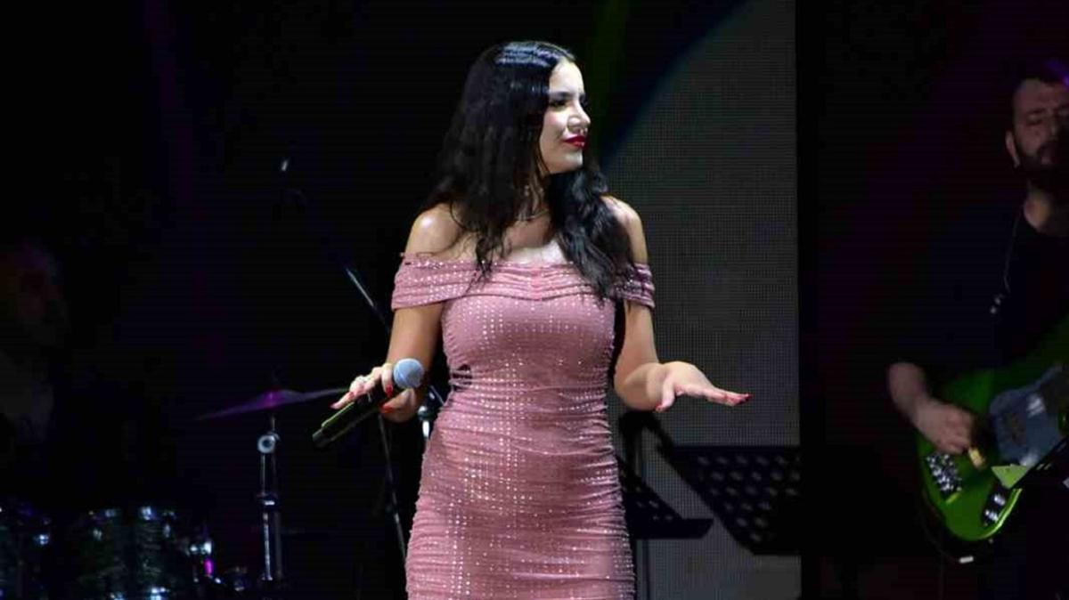 hale y�ld�r�m magazin hale y�ld�r�m sen �al kap�m� foto�raflar� resimleri