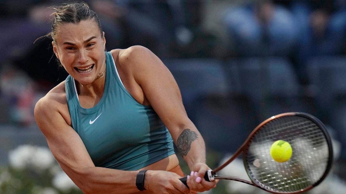 Sabalenka ve Jabeur Wimbledon'da bir st tura ykseldi