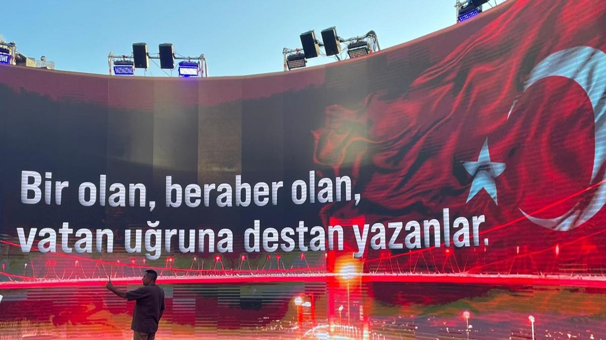 15 Temmuz kahramanlarnn hikayeleri LED kulelerden anlatld