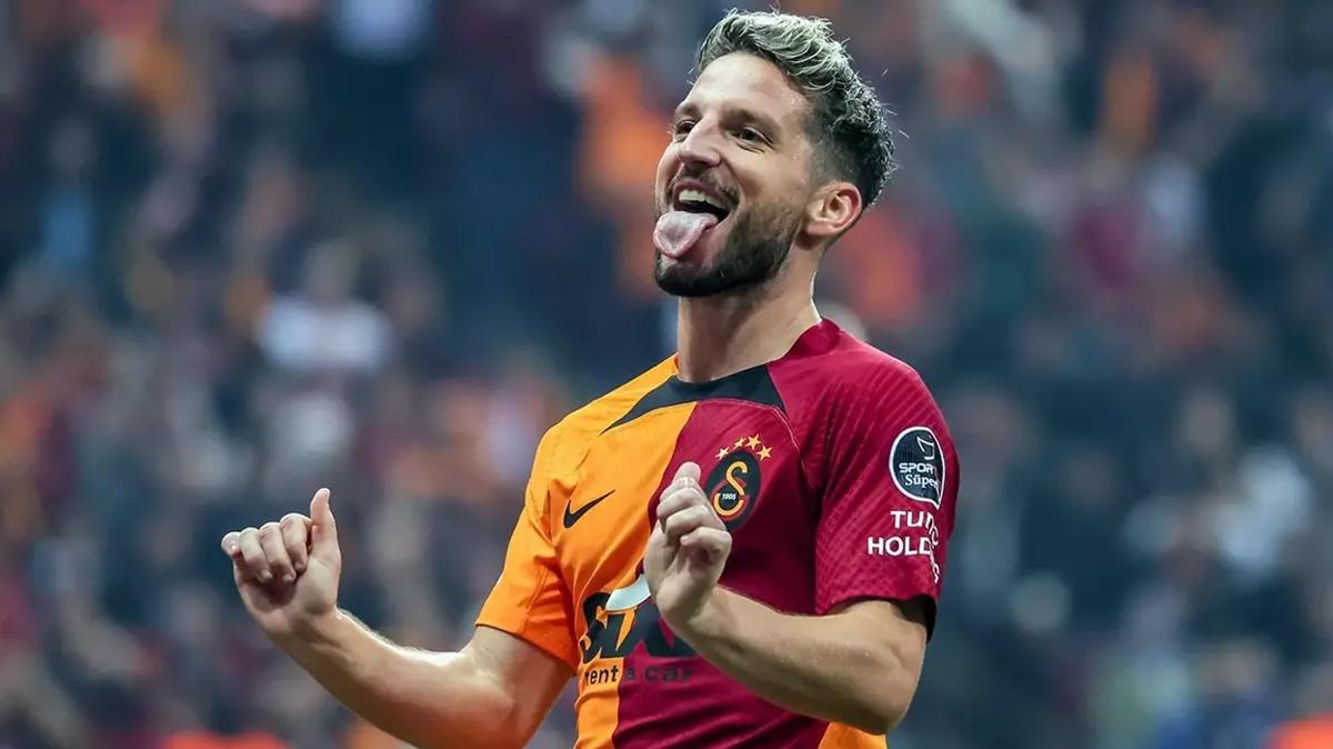 Dries Mertens teklife yant vermedi