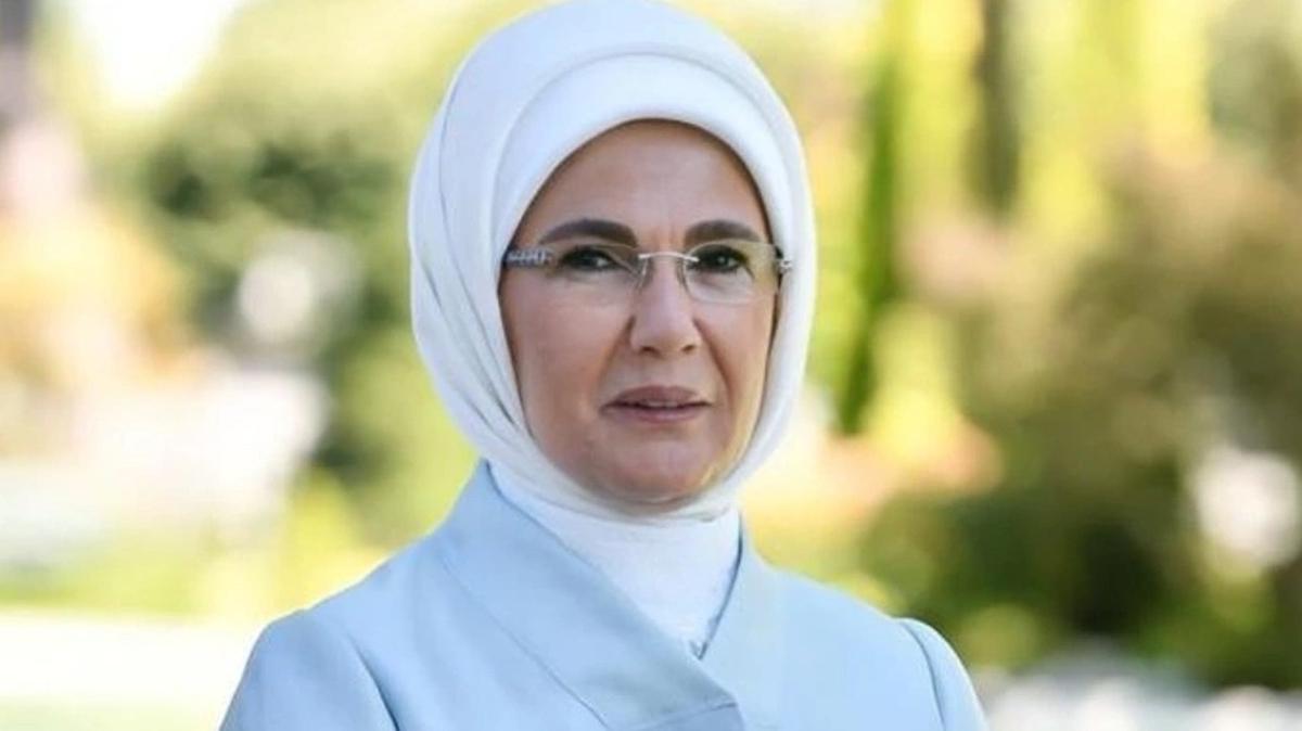 Emine Erdoan'dan A Milli Kadn Voleybol Takmna tebrik