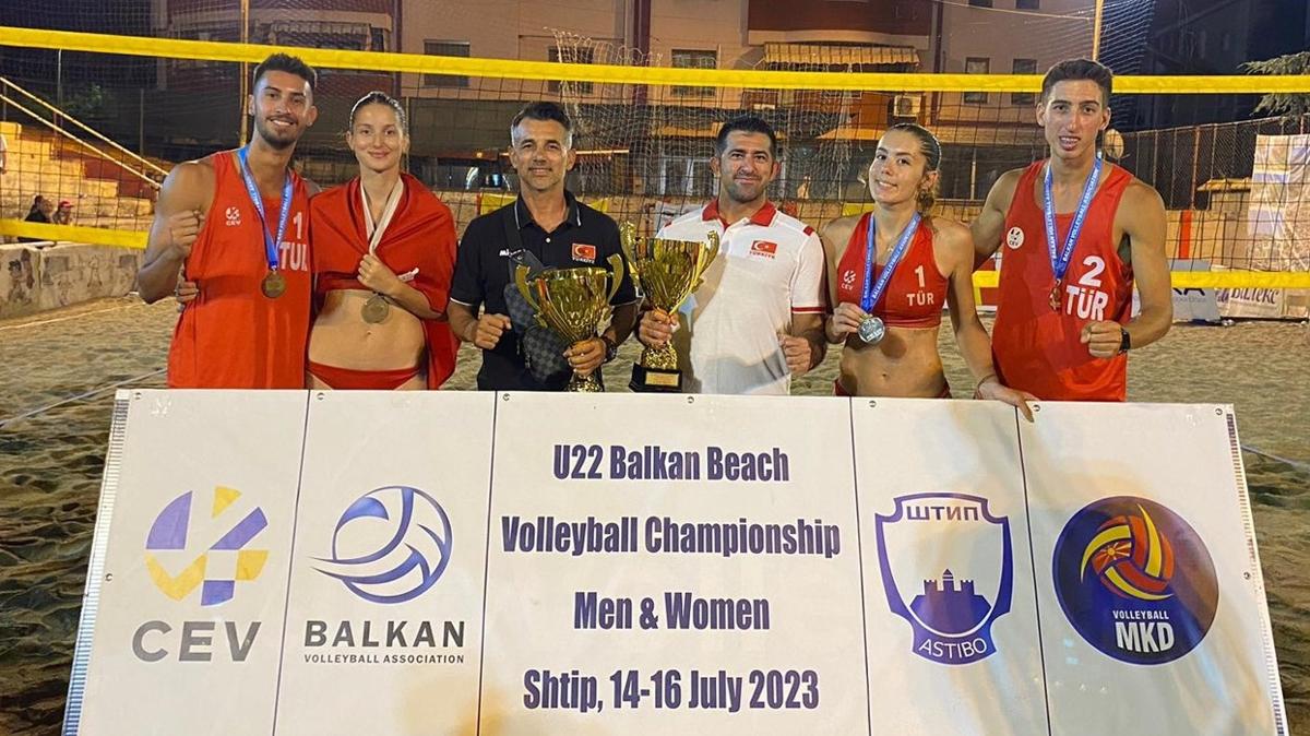 Balkan Plaj Voleybolu ampiyonas'nda millilerden altn ve gm madalya