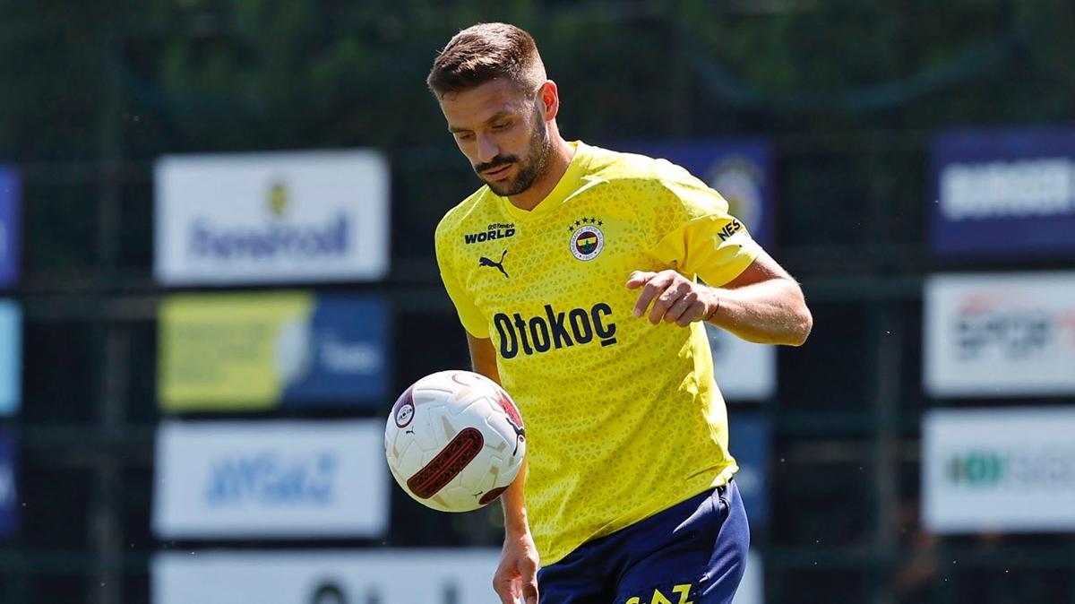 Fenerbahe'de hazrlklar sryor! Yeni transfer ilk antrenmanna kt