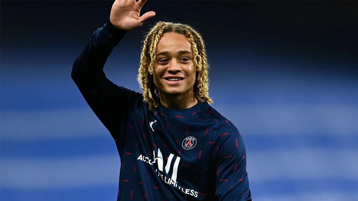 PSG, Xavi Simons'u kiralad