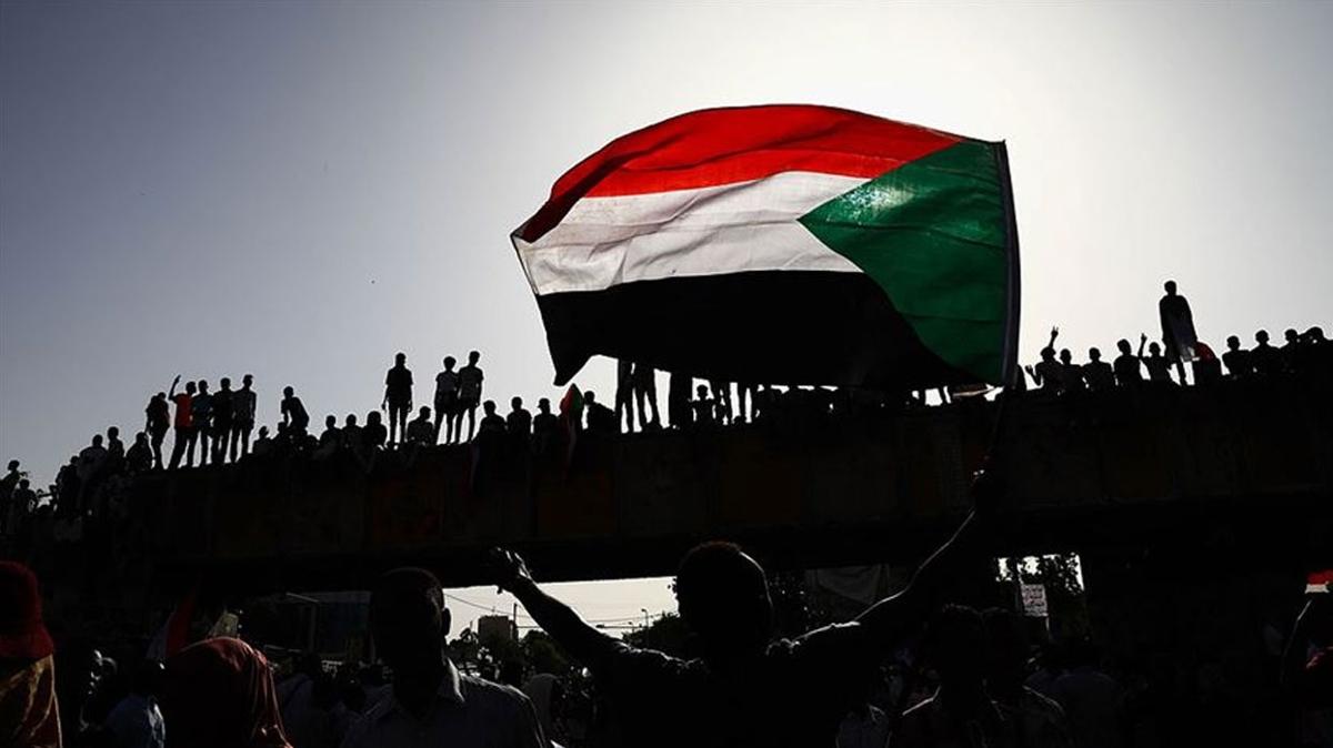 Arap Birlii'nden Sudan'a 37 ton tbbi malzeme destei