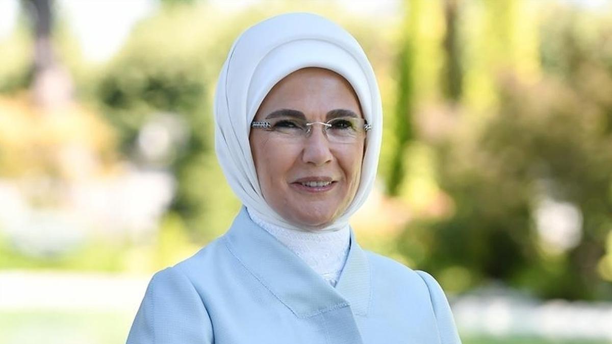 Emine Erdoan'dan depremzedeler iin hayrseverlere davet!