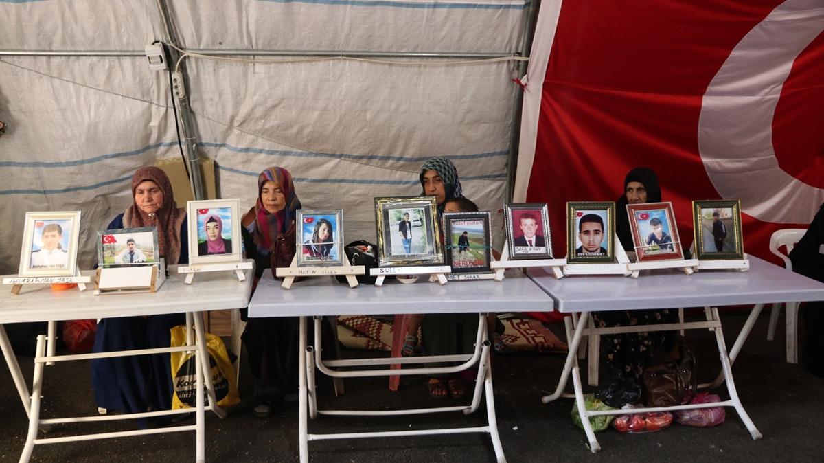 Diyarbakr anneleri 40 dereceyi aan scaklkta evlatlarn bekliyor