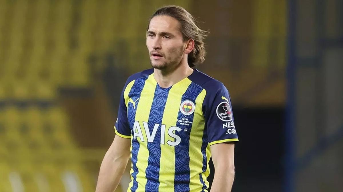 Fenerbahe'de 2 ismin bileti kesildi