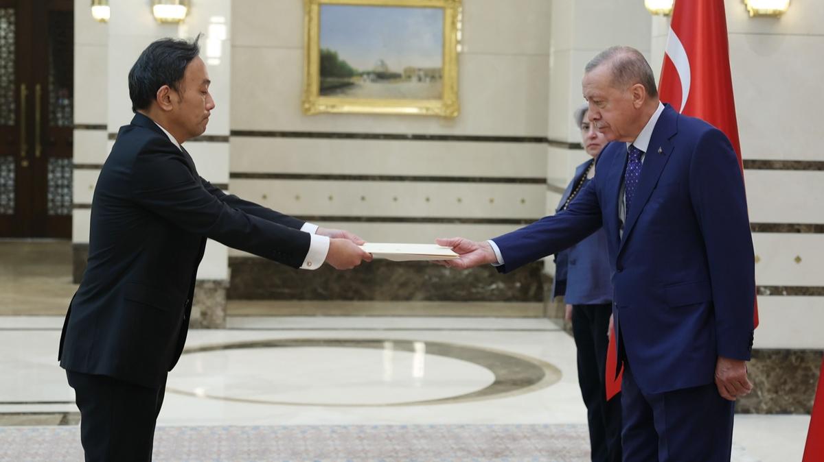 Japon Büyükelçi'den Başkan Erdoğan'a güven mektubu