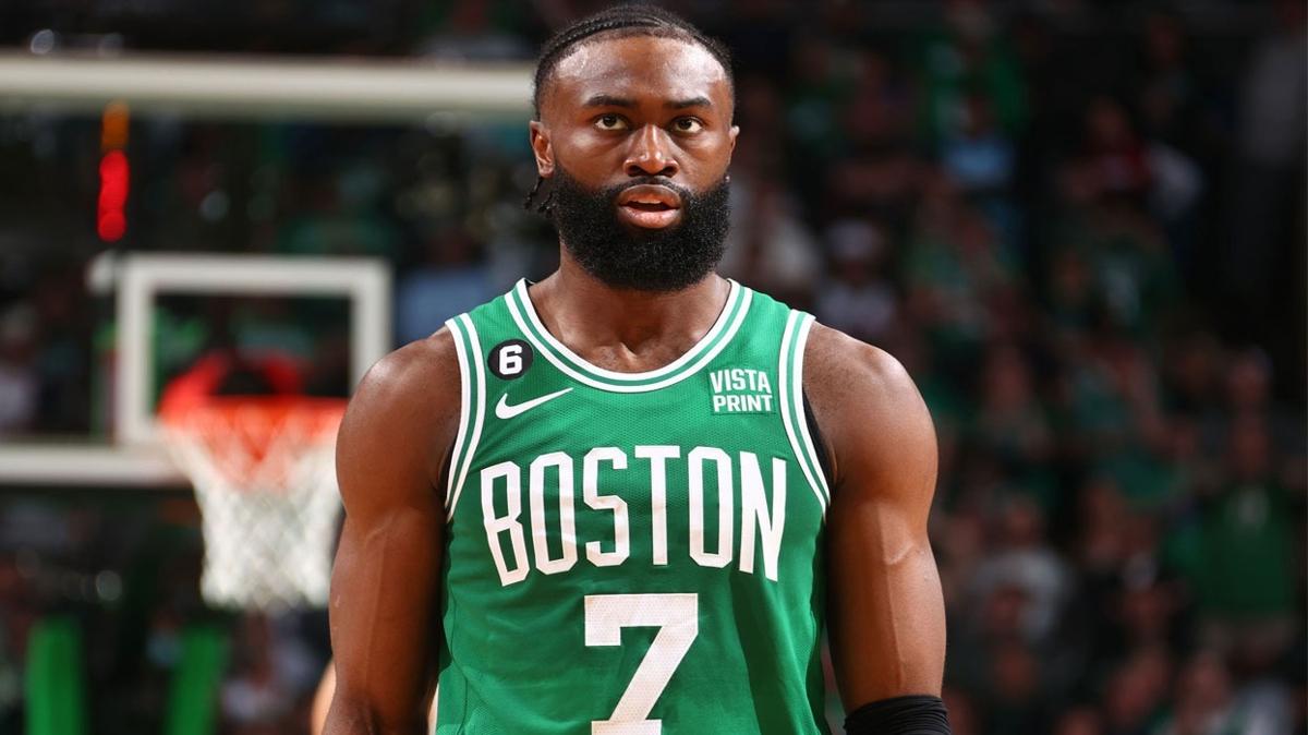 Rekor kontrat teklifi alan Jaylen Brown: Sahada ve saha dnda karln vereceim