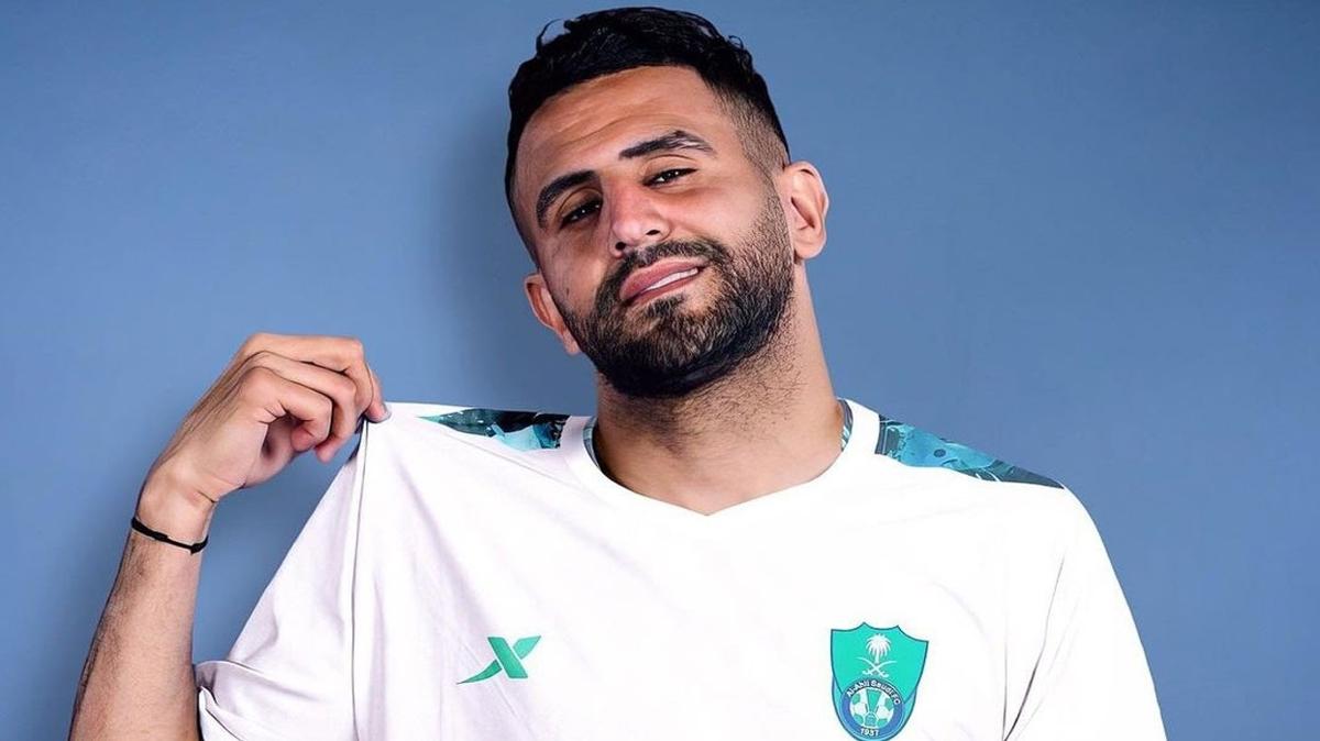 Suudiler bu kez de Riyad Mahrez'i transfer etti