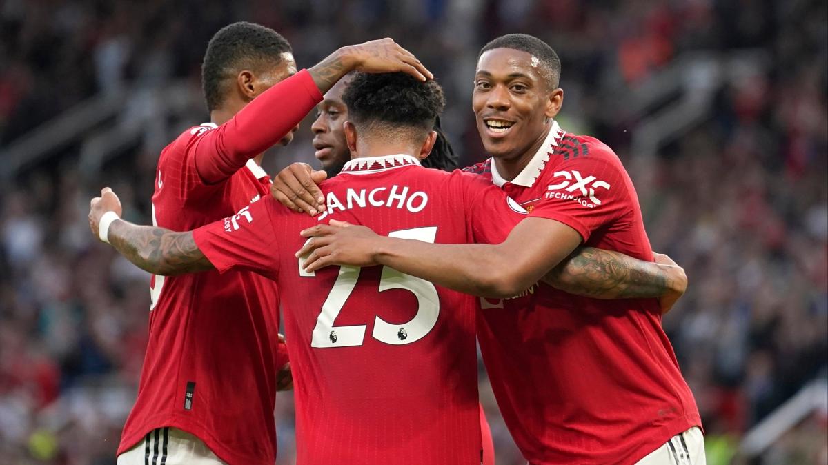 Manchester United'dan 1 milyar euroluk dev sponsorluk