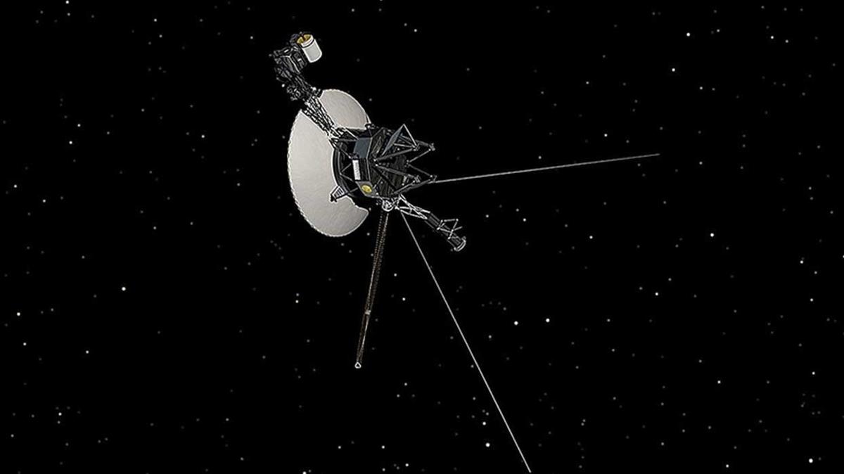 NASA, yanl komut gnderip balanty kaybettii "Voyager 2" isimli uzay aracn aryor